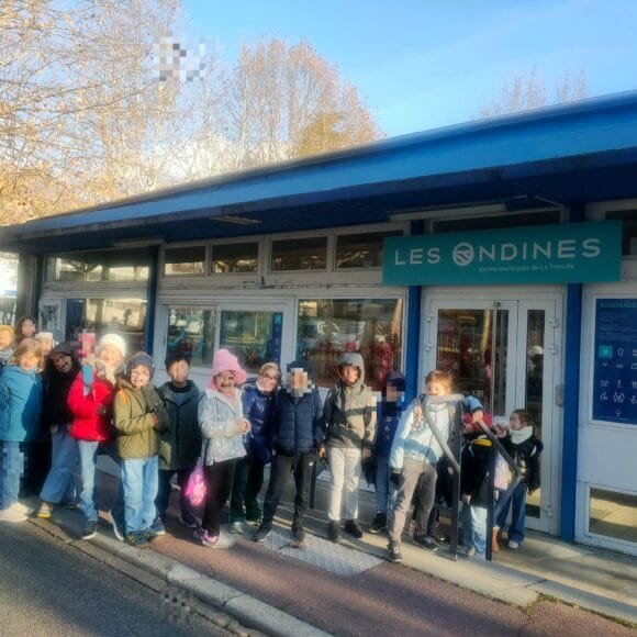 Apprendre à nager : une expérience aquatique pour les élèves de CP-CE1